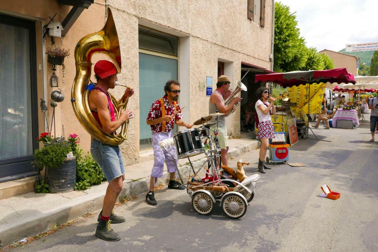 Chateau Des Gipieres Bij De Mont Ventoux مونتبرو - ليس بينز المظهر الخارجي الصورة