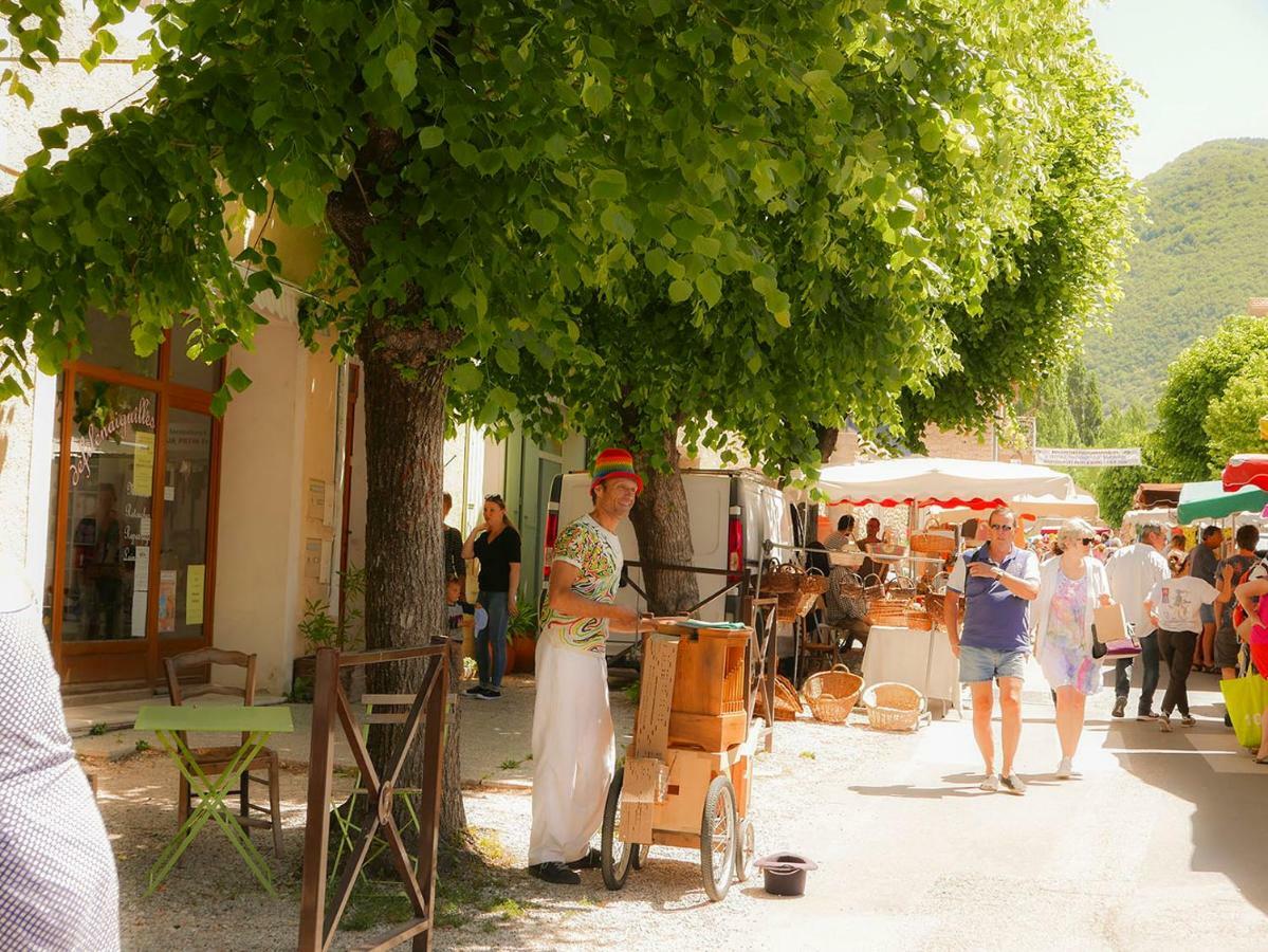 Chateau Des Gipieres Bij De Mont Ventoux مونتبرو - ليس بينز المظهر الخارجي الصورة