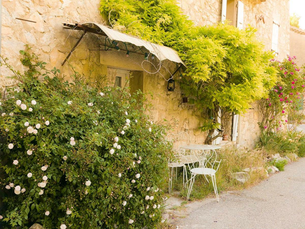 Chateau Des Gipieres Bij De Mont Ventoux مونتبرو - ليس بينز المظهر الخارجي الصورة