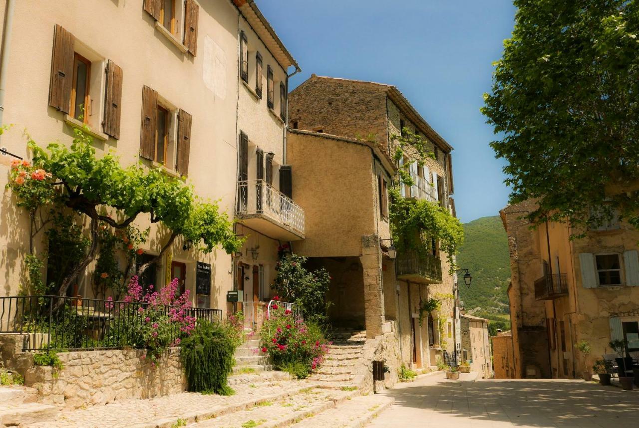 Chateau Des Gipieres Bij De Mont Ventoux مونتبرو - ليس بينز المظهر الخارجي الصورة